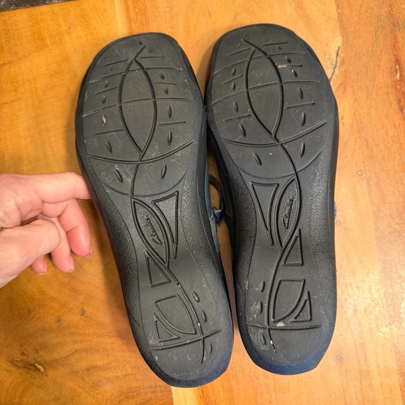 Clarks Artisan Kessa Agnes Leather Velcro Mary Jane Flats Size 7 (EUC) - Picture 10 of 15